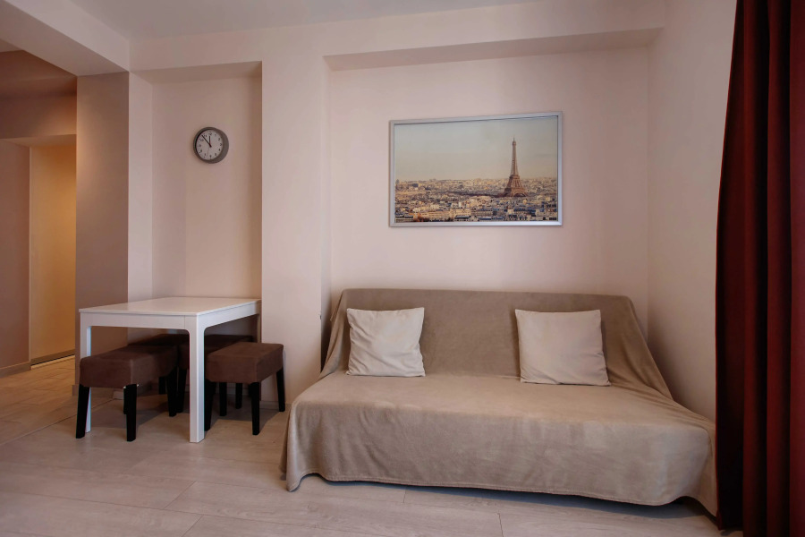 Апартаменты с отдельной спальней и балконом