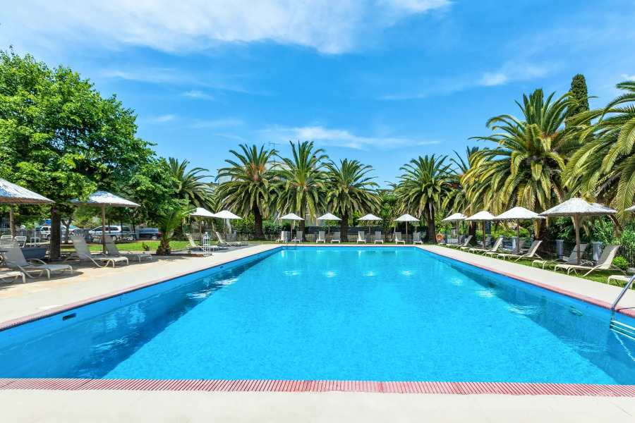 Отель Silver Bay