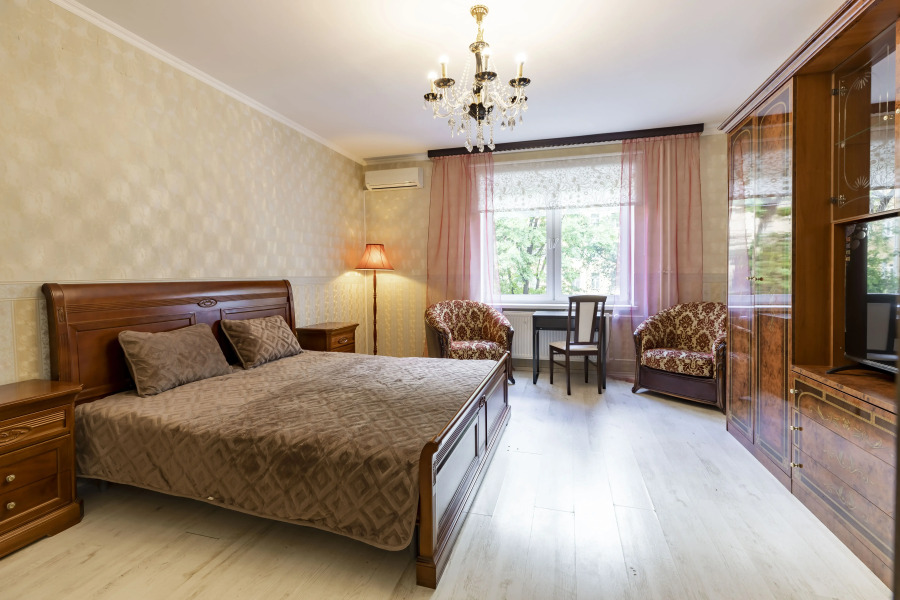 Апартаменты на Моисеенко 3 DereMRents ДереМРентс