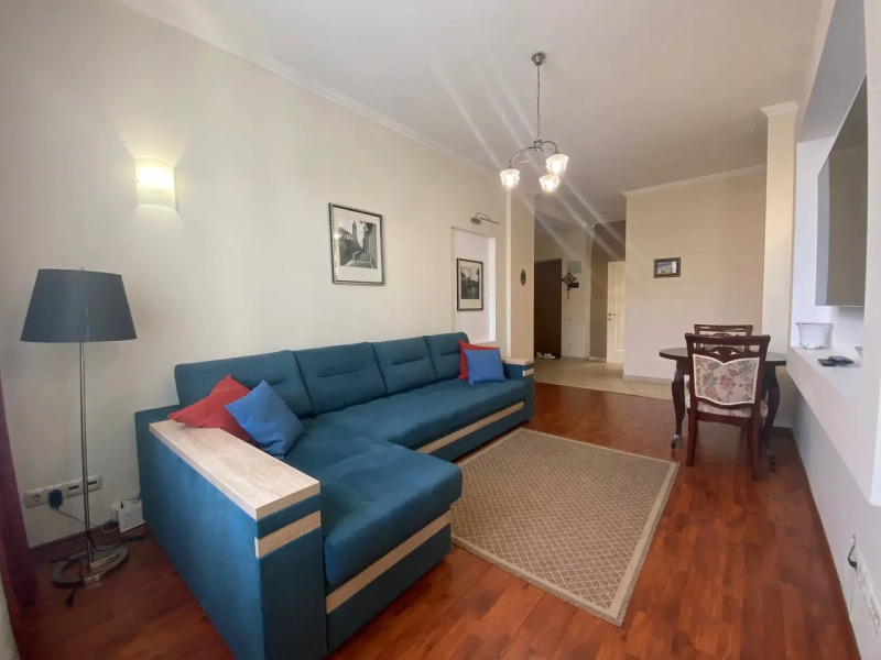 Апартаменты 3-комнатные HomeApart пр-т Независимости, 13