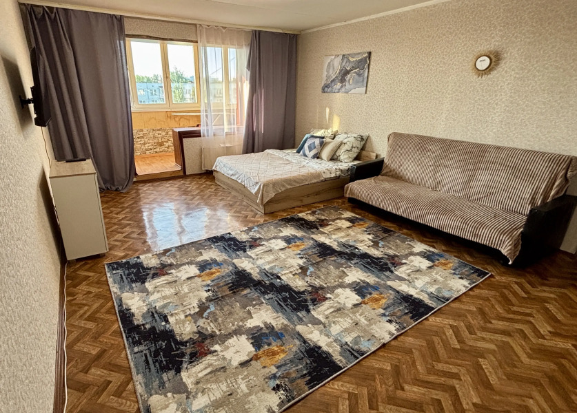 Трёхкомнатная квартира в Калининце