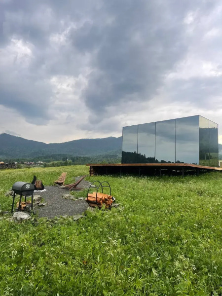 Гостевой дом Зеркальный дом в горах