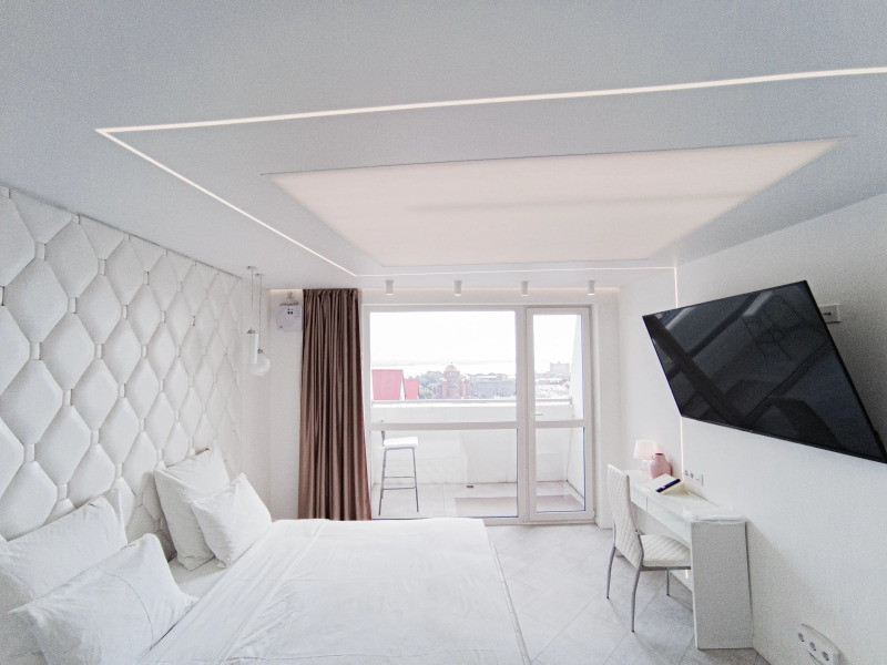 Апартаменты 18 этаж,студия 36кв.м,джакузи,балкон,вид на Волгу,новый дом,самый центр,вокзал пешком