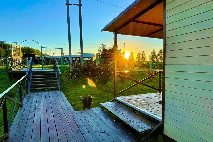 Na Beregu Ozera Guest House