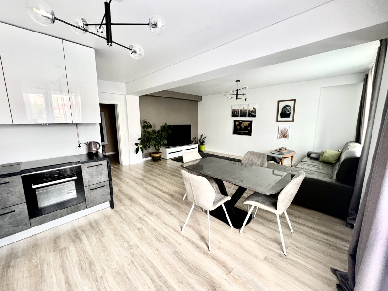 Апартаменты на Победы 7