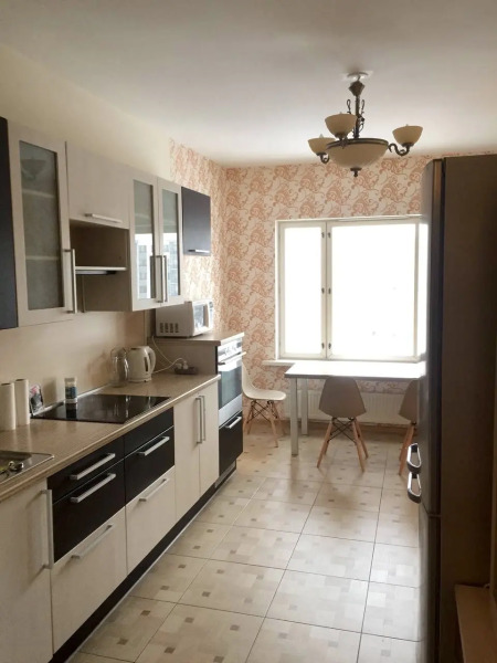 Квартира просторная 3-х комнатная в тихом и уютном районе