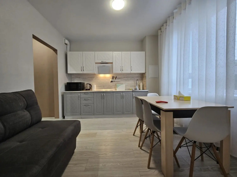 Квартира на Зелёном бульваре 19