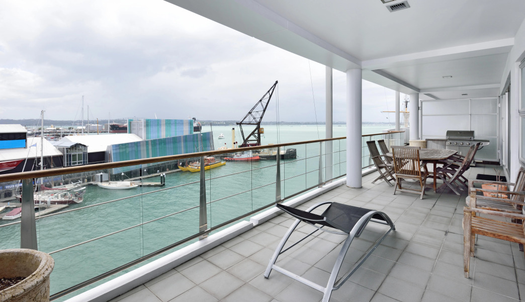 Апартаменты Waterfront Suites in the Heart of Auckland