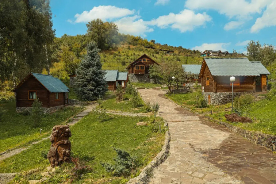 Курортный отель Деревенька туристов Oi-Qaragai