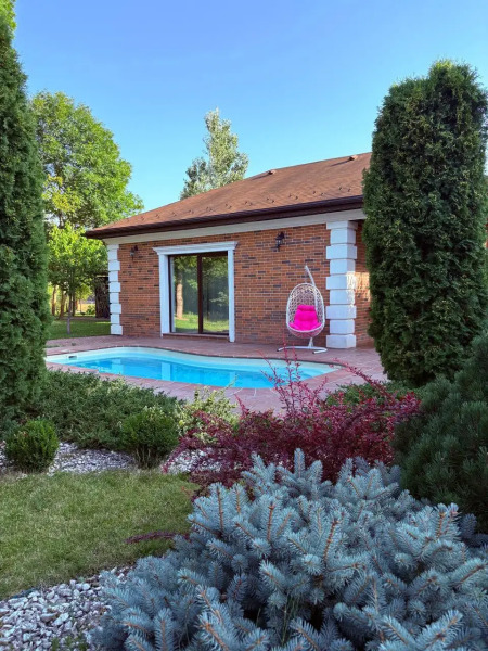 Частный дом в горах на берегу реки