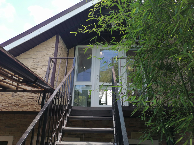 Апартаменты Мансарда в Тихом Центре Севастополя