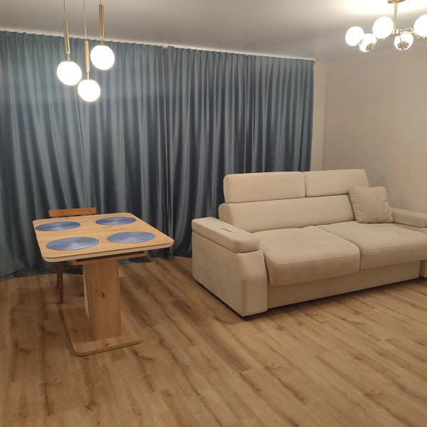 Квартира Просторная Уютная 2-х Комнатная Квартира