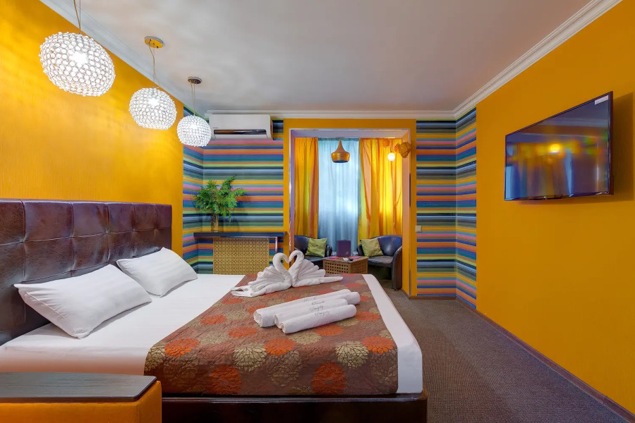 Отель на Пионерской