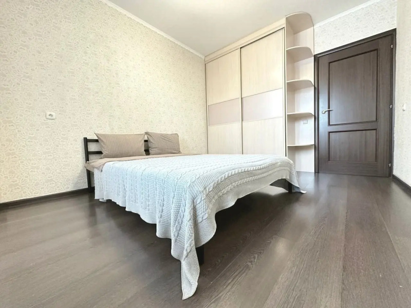 Квартира Двухкомнатная с балконом на Притомском