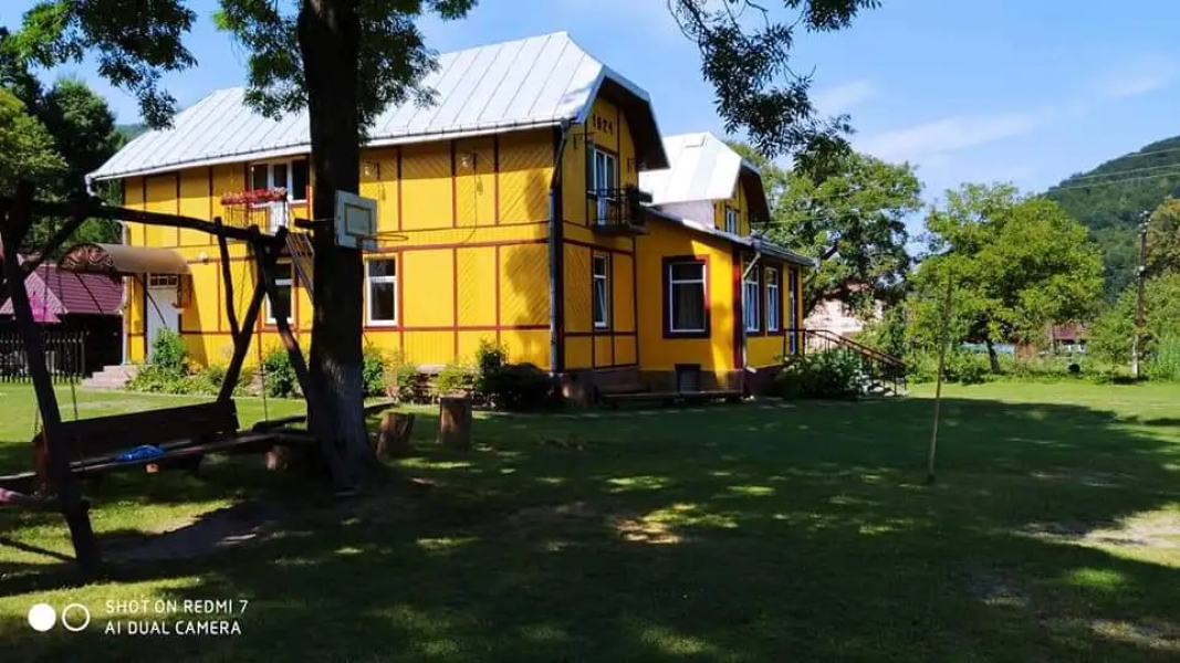 House With Mountain Views