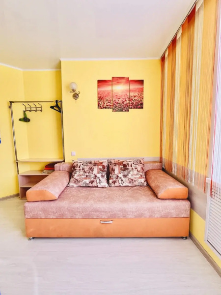 Апартаменты Не Бабушкин Диван 1