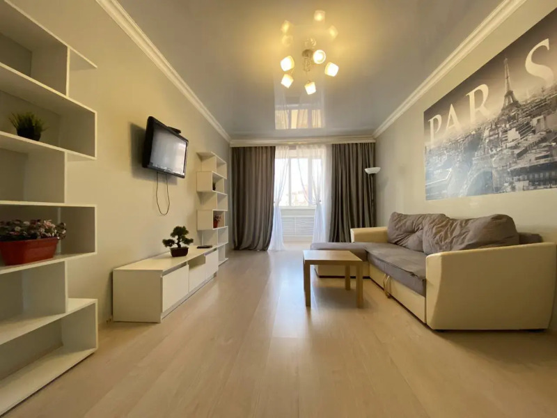 Апартаменты 2-ком квартира возле ТРЦ Вершина Plaza by Sutki26