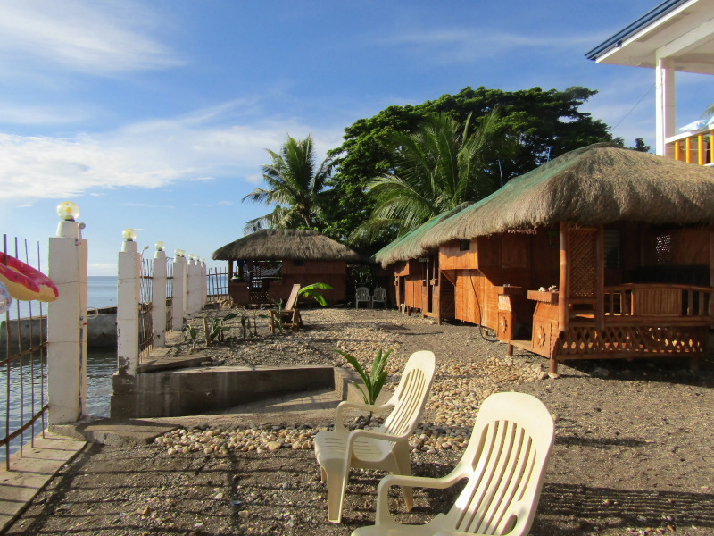 Бунгало Bamboo village on the beach