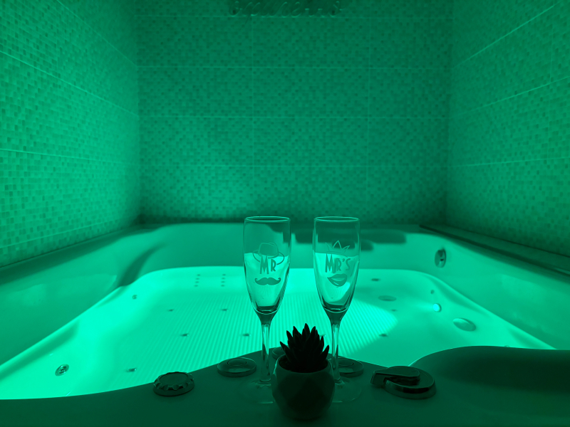 Эффектная романтичная студия с ДЖАКУЗИ оставит незабываемые впечатления от Уют и Комфорт НН