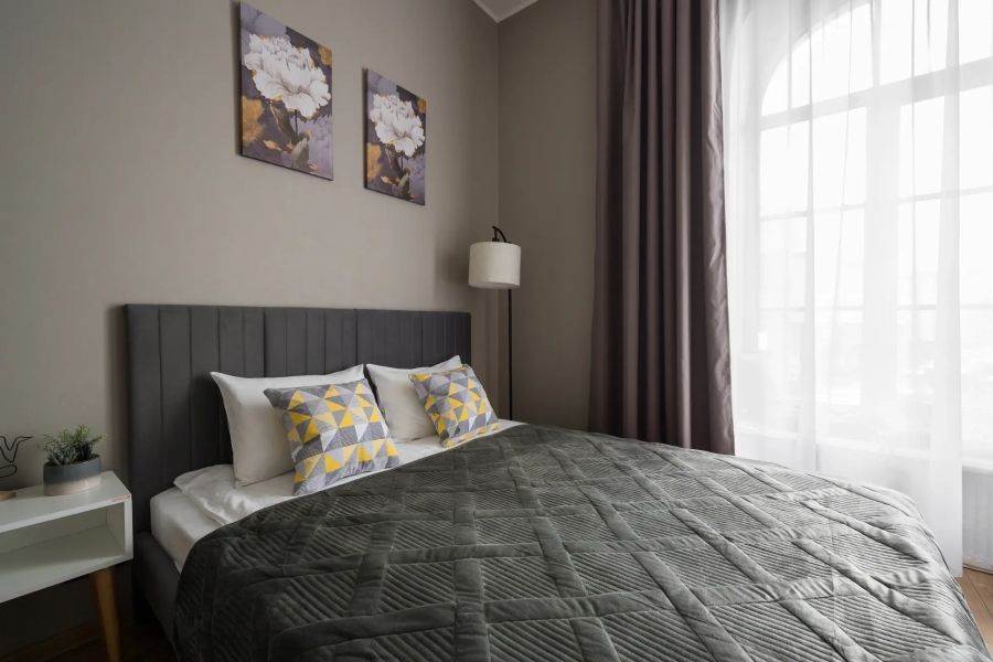 Квартира New Horizon Nevskiy 91 вид на главную улицу Петербурга из вашего окна