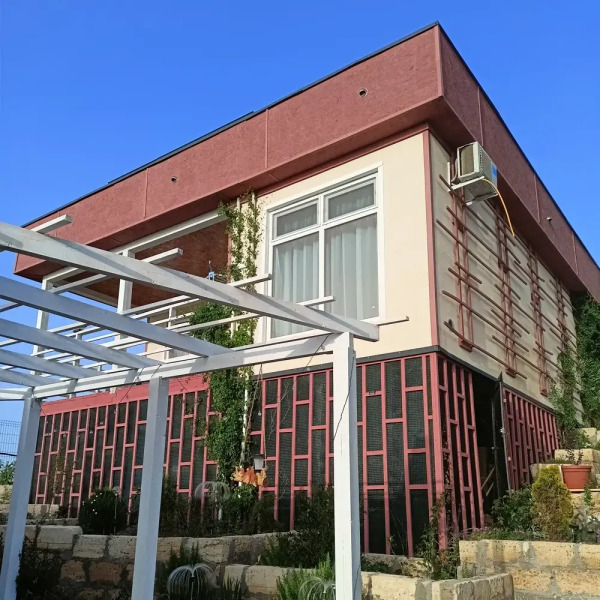 Частный Дом на Вишневом Переулке 19