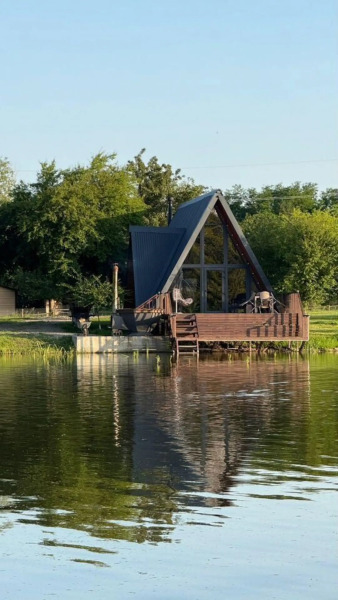 Частный дом С баней и чаном с видом на озеро