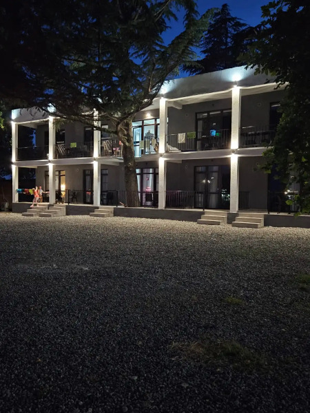 Курортный отель Три тополя