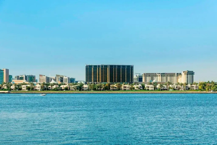 Отель Aloft Dubai Creek