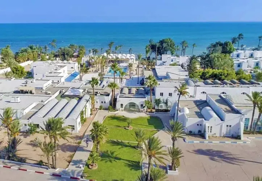 Курортный отель Hari Club Beach