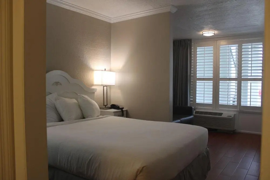 Мини Отель Melbourne All Suites