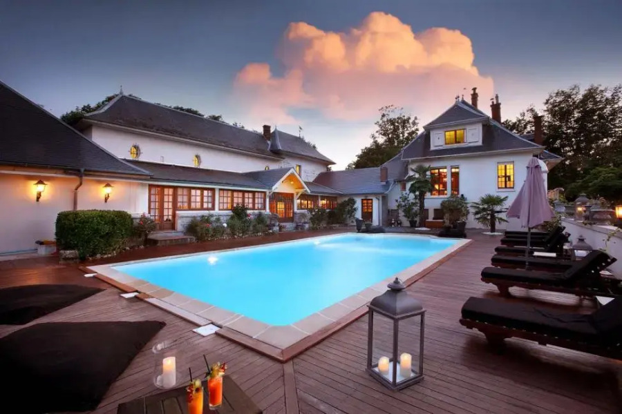 Отель Domaine des Saints-Pères