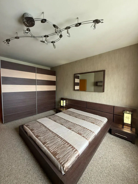 Квартира 2-комнатная ул. Азина 5/1