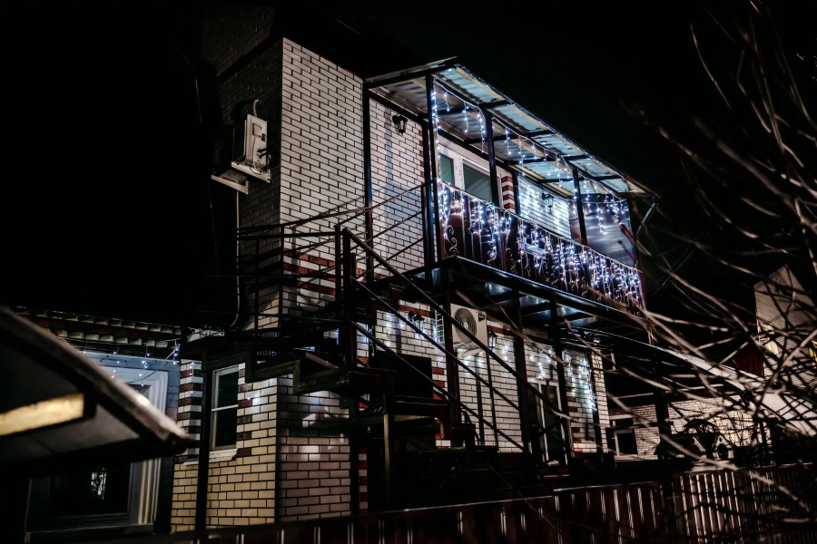 Дом Одеяло, подушка, мангал