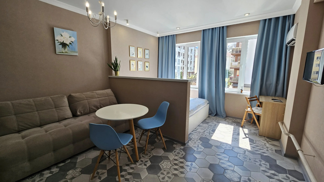 Апартаменты Светлая Студия у Моря на Волжской от HomeHotelSochi