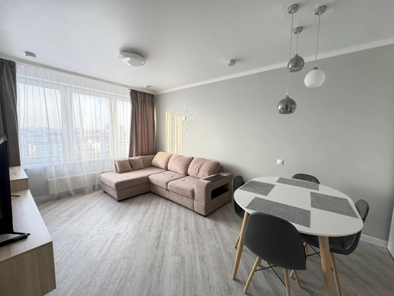 Апартаменты Четырехместная дизайнерская квартира в ЖК "Новин"