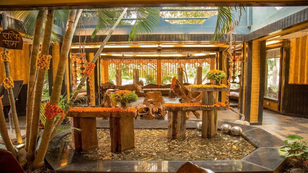 Отель The Solluna