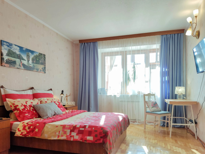 Апартаменты Евродвушка в центре города Сеть ЙоХоум