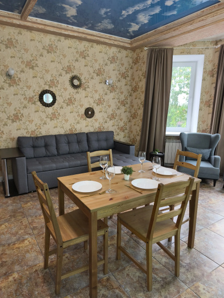 Квартира просторная на Богдана Хмельницкого