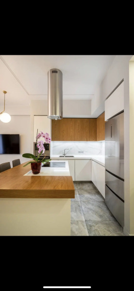 Апартаменты Четырехкомнатные Актёр Гэлакси