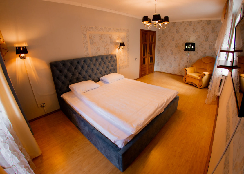 Апартаменты на Парижской Коммуны