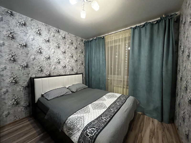 Квартира AlexHome РП Свердловский Строителей 6