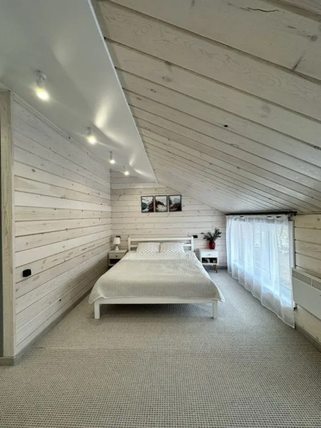 Частный дом Хвоя в окружении кедрового леса