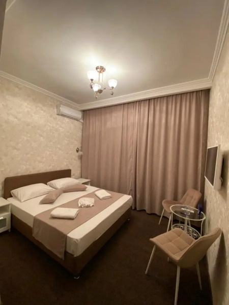 Отель Элитон