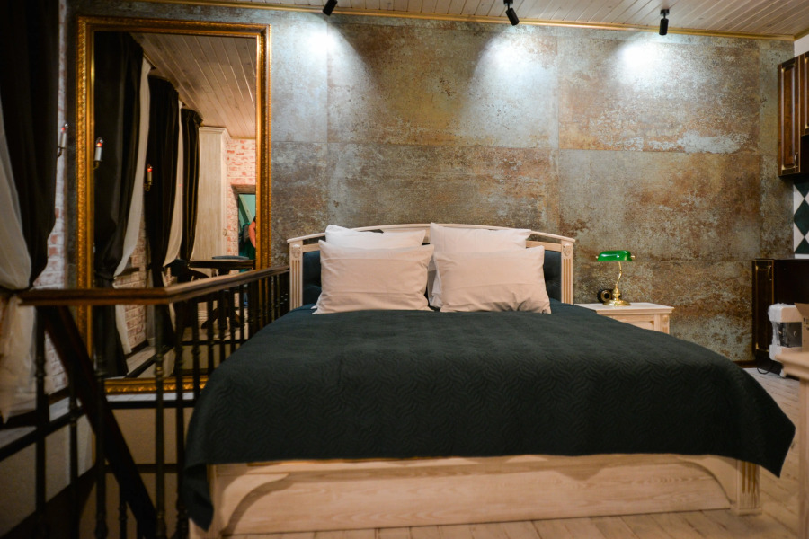 Квартира Лофт «Дубовая лестница»