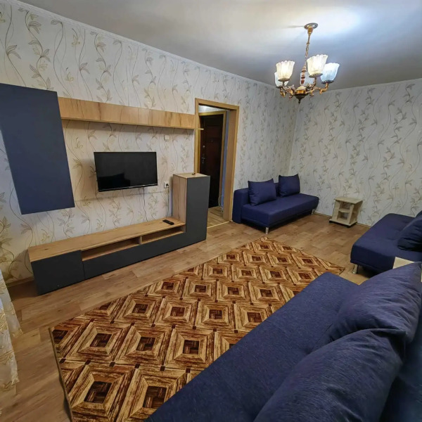 Квартира двухкомнатная на Металлургов 15