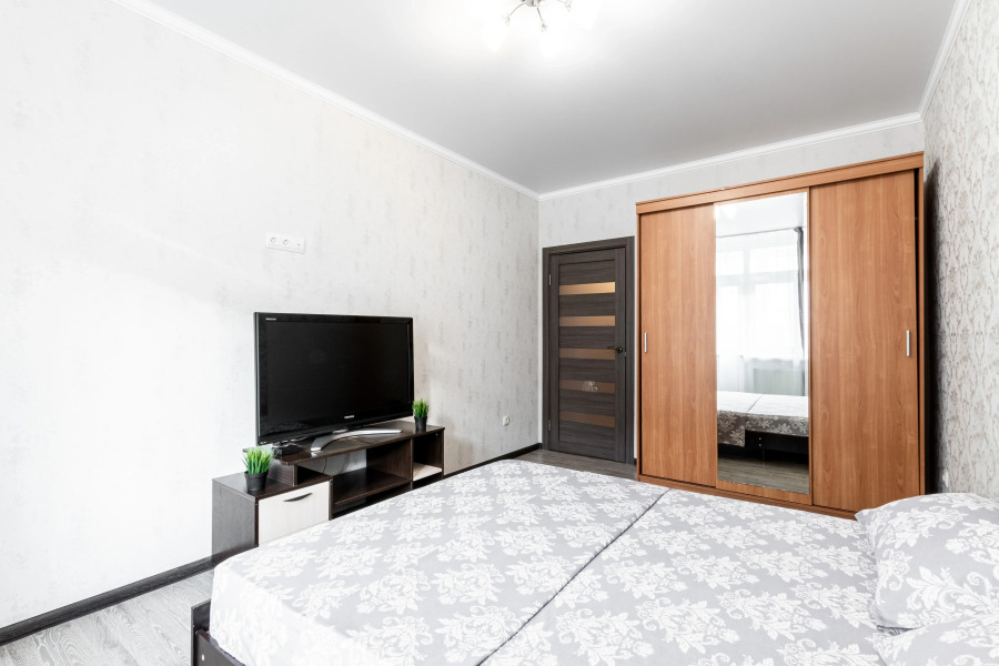 Квартира евро трешка на 8 персон у парка Галицкого Апарт-Отелика на Сарабеева