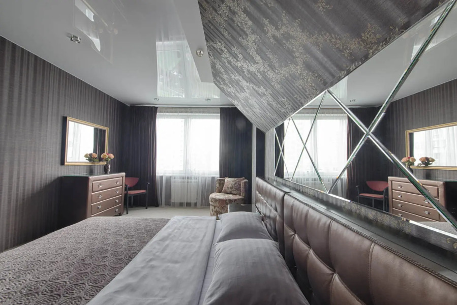 Апартаменты 2-комнатные HomeApart Скрыганова, 4А