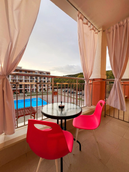 Апартаменты Студия с видом на горы и бассейн