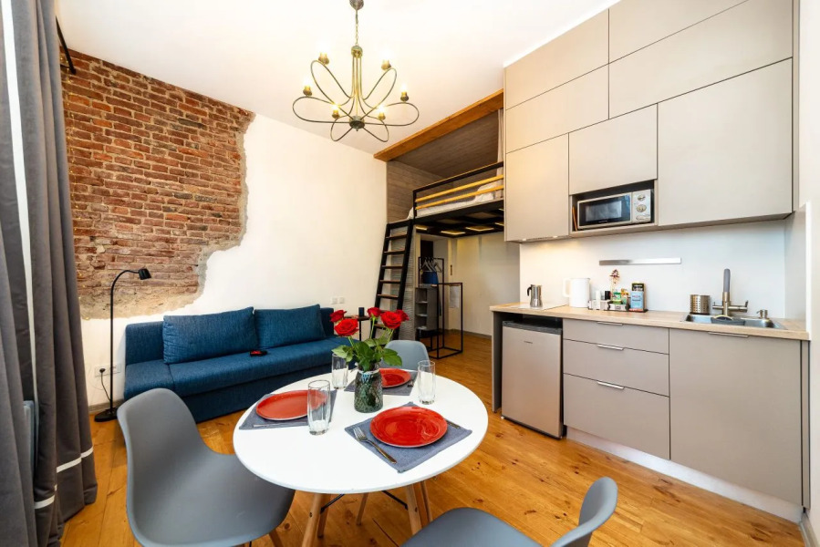 Квартира у Ратуши в доме Берлянда 1835 г на пл. Свободы