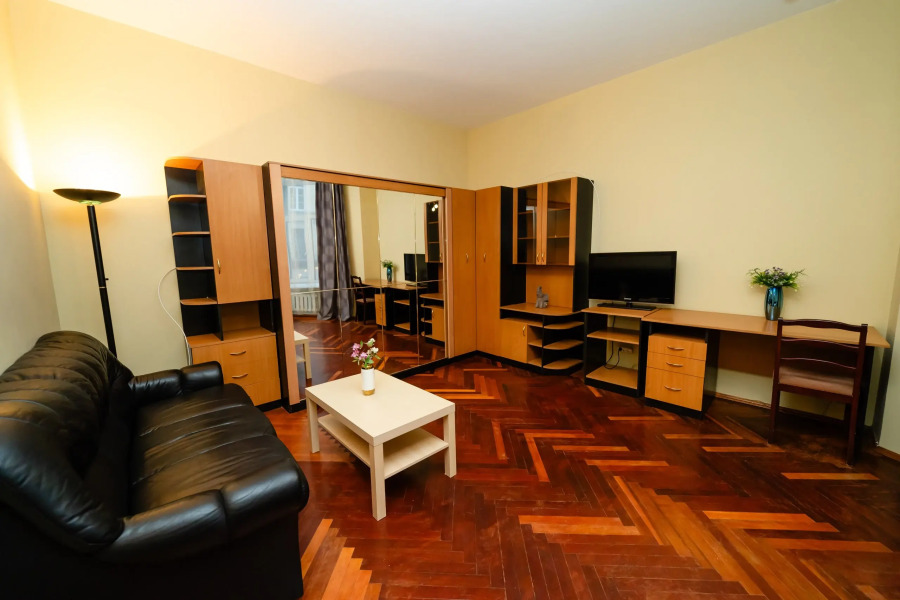 Апартаменты Одна Спальня и Парковка Большая Морская 9